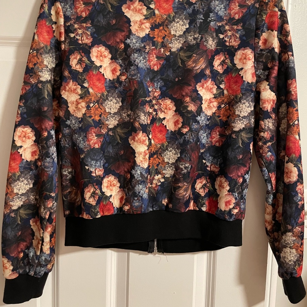Floral jacket - Picture 3 of 3